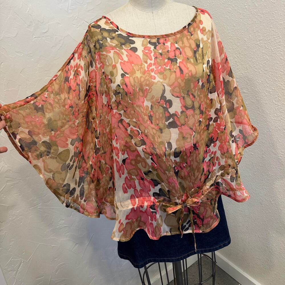 The Limited Women’s Medium Blouse Pink Cream Sheer Floral Kimono Blouse